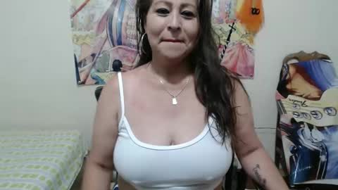 Snapshot of evangelinhotxxx33 chatting on January 2025 09:15:01 PM Eva online show from January 2025 09:15:01 PM