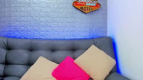 Snapshot of evans_susana chatting on September 2025 04:28:01 PM Evan and Susan online show from September 2025 04:28:01 PM