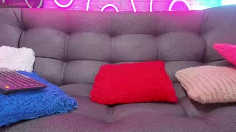 Snapshot of evans_susana chatting on September 2025 04:25:01 AM Evan and Susan online show from September 2025 04:25:01 AM