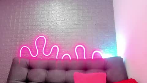 Snapshot of evans_susana chatting on September 2025 05:25:02 PM Evan and Susan online show from September 2025 05:25:02 PM