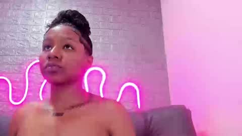 Snapshot of evans_susana chatting on September 2025 02:19:01 PM Evan and Susan online show from September 2025 02:19:01 PM