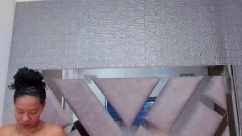 Snapshot of evans_susana chatting on September 2025 04:45:02 PM Evan and Susan online show from September 2025 04:45:02 PM