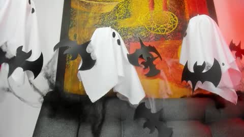 Snapshot of evans_susana chatting on October 2025 03:46:02 PM Evan and Susan online show from October 2025 03:46:02 PM