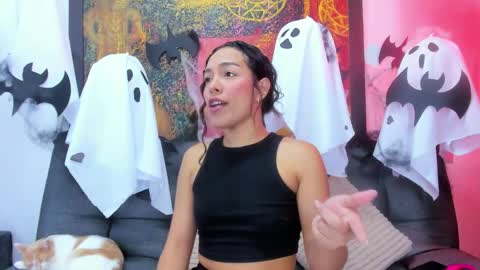 Snapshot of evans_susana chatting on October 2025 04:18:01 PM Evan and Susan online show from October 2025 04:18:01 PM