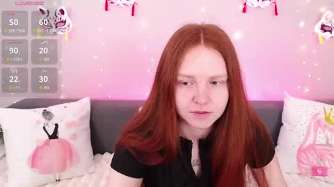 Snapshot of evarey_ chatting on May 2026 05:03:01 AM Adelina online show from May 2026 05:03:01 AM