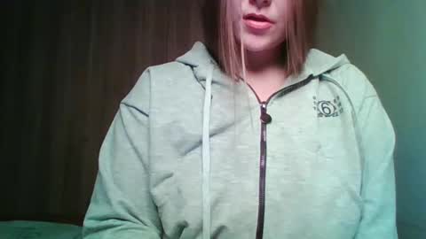evasapples2026 online show from May 2026 08:38:02 PM