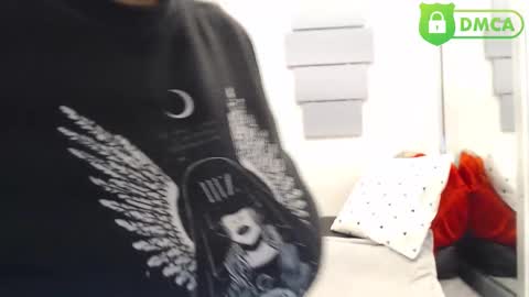 Eva Twiss online show from October 2025 01:06:02 PM