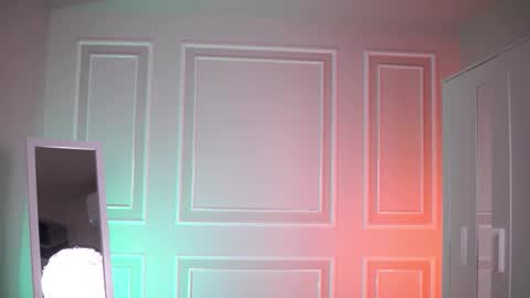 Eva online show from November 2025 09:48:02 PM