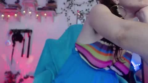 Eve Blue  friends. IG eve blue77 TW EveBlue 1 OF eveblue7 online show from September 2025 02:02:01 AM