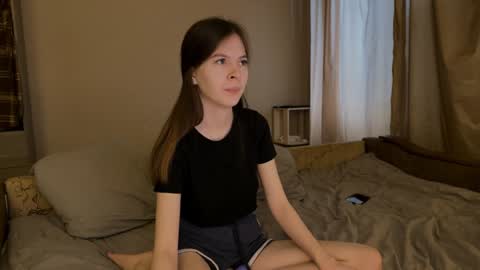 EveRobert online show from February 2025 12:06:01 PM