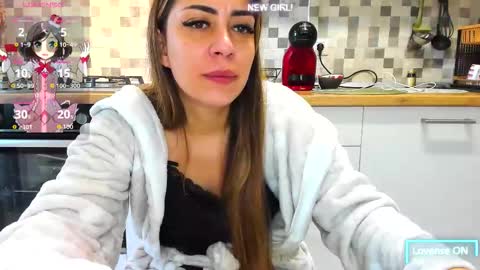 eveeevian online show from October 2025 07:59:02 AM