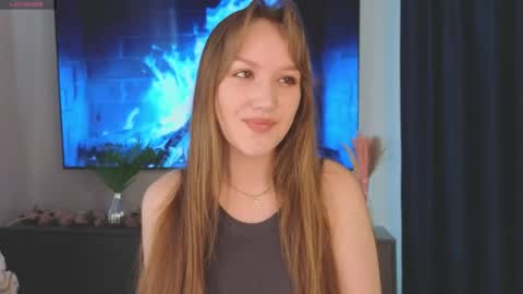 Snapshot of evegreenlee chatting on June 2026 07:14:02 AM evegreenlee online show from June 2026 07:14:02 AM