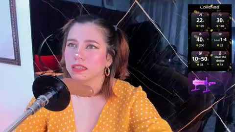 EVELIN online show from October 2025 12:34:02 PM