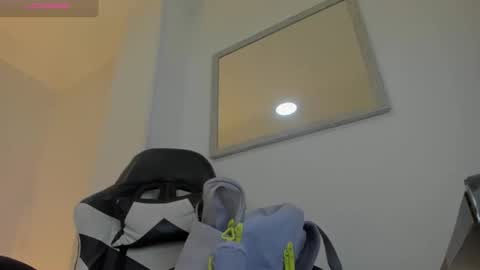 BELLA online show from December 2025 12:09:01 PM