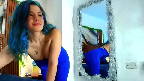 Snapshot of evelin_thompsson chatting on December 2025 03:23:01 AM cielo online show from December 2025 03:23:01 AM