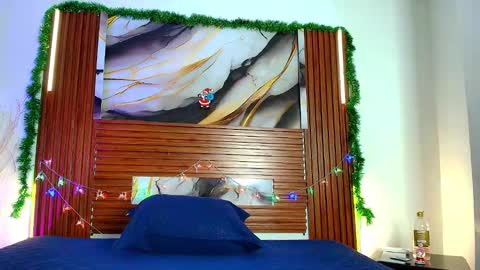 Snapshot of evelin_thompsson chatting on December 2025 03:03:01 AM cielo online show from December 2025 03:03:01 AM