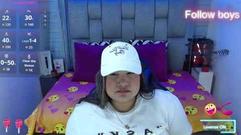 evelin zaens online show from October 2025 06:03:02 AM