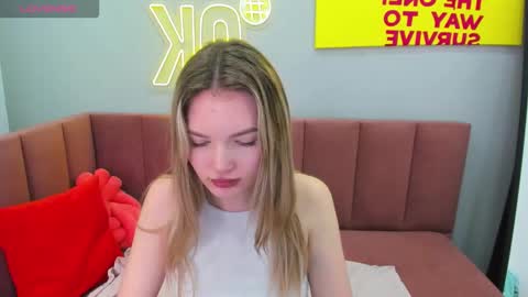 Eveline online show from September 2025 01:52:01 AM