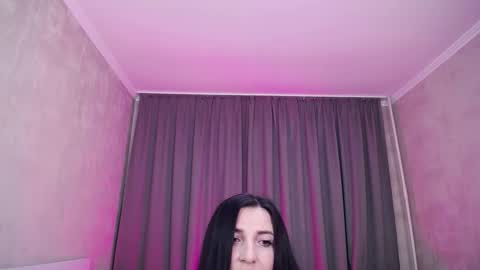 Evelin online show from October 2025 05:18:01 AM