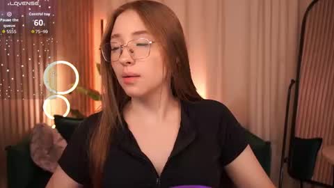 Evelin online show from August 2026 04:10:02 PM