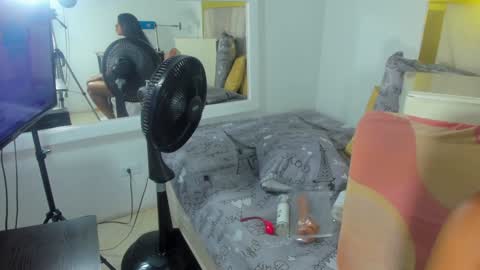 Snapshot of evelonga_707 chatting on February 2025 07:02:01 PM DAYANITA online show from February 2025 07:02:01 PM