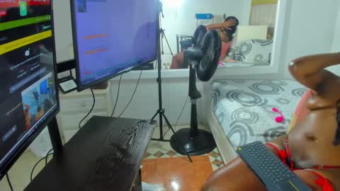 Snapshot of evelonga_707 chatting on February 2025 10:09:01 PM DAYANITA online show from February 2025 10:09:01 PM