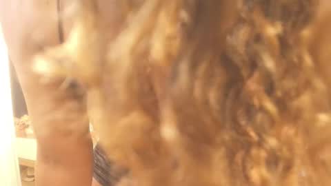 Snapshot of evelonga_707 chatting on May 2026 07:10:01 PM DAYANITA online show from May 2026 07:10:01 PM