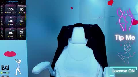 evelyne_rose online show from October 2025 05:04:02 AM