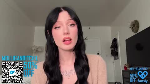 Snapshot of evelynforever chatting on February 2025 10:37:01 PM Evelyn online show from February 2025 10:37:01 PM