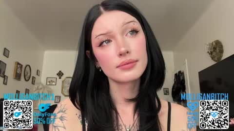 Snapshot of evelynforever chatting on May 2026 09:22:02 PM Evelyn online show from May 2026 09:22:02 PM