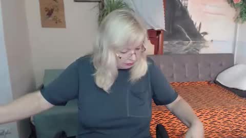 BarbaraBlondy online show from November 2025 09:53:01 AM