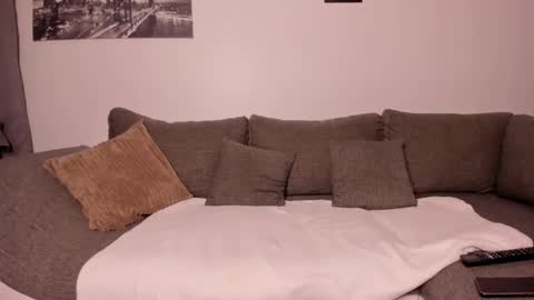 Evelyne online show from February 2025 02:38:01 AM