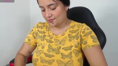 Snapshot of evemilk chatting on December 2024 08:51:01 PM evelin 3 online show from December 2024 08:51:01 PM