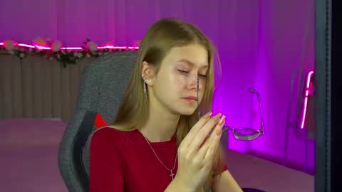 Snapshot of evemundie chatting on September 2025 10:48:01 AM Eve online show from September 2025 10:48:01 AM