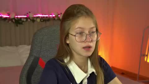 Snapshot of evemundie chatting on September 2025 06:15:02 AM Eve online show from September 2025 06:15:02 AM