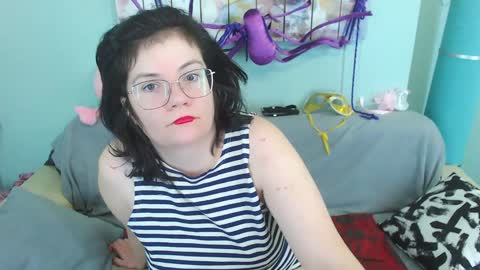 Everly online show from December 2024 08:20:01 AM