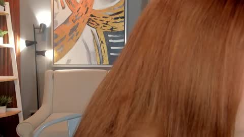 Sophia online show from December 2025 07:41:01 PM