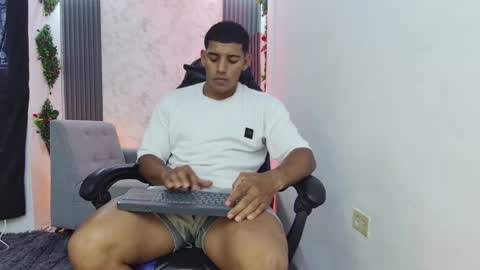 Snapshot of evessinn chatting on September 2025 03:57:01 PM luis online show from September 2025 03:57:01 PM