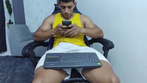 Snapshot of evessinn chatting on October 2025 04:42:01 PM luis online show from October 2025 04:42:01 PM