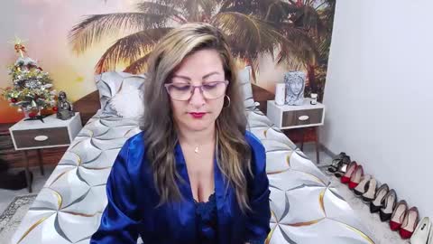 Snapshot of eviajoness chatting on December 2024 09:23:02 PM Evia online show from December 2024 09:23:02 PM