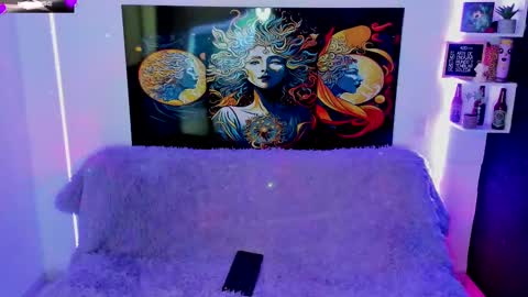 Snapshot of evie99_ chatting on February 2025 06:21:01 PM Evie99 online show from February 2025 06:21:01 PM