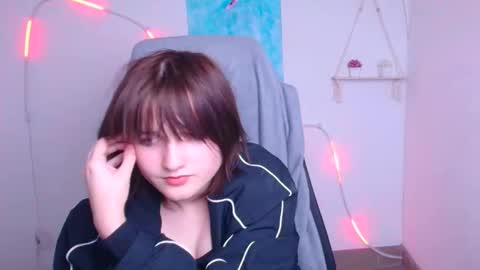 Evie online show from January 2026 01:00:02 AM