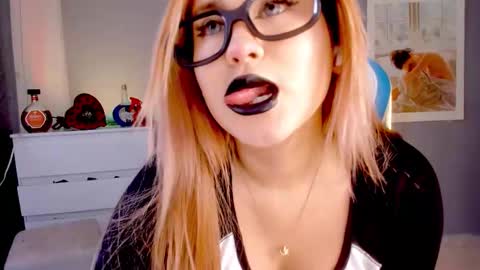 evva_foxxy online show from September 2025 03:58:02 PM