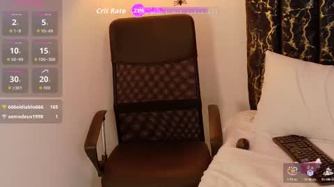 evvaa_moon online show from October 2025 02:41:01 PM