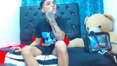 Snapshot of exotichot_couple chatting on January 2025 07:58:01 AM exotichot_couple online show from January 2025 07:58:01 AM