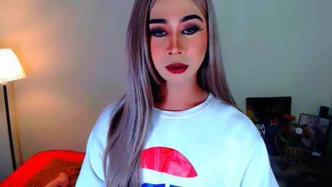 Snapshot of expensive_elise chatting on March 2026 05:10:02 PM expensive_elise online show from March 2026 05:10:02 PM