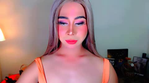 Snapshot of expensive_elise chatting on March 2026 04:44:02 PM expensive_elise online show from March 2026 04:44:02 PM