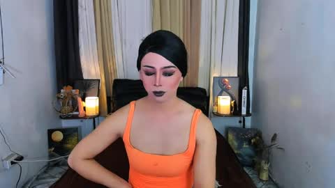 Snapshot of expensive_elise chatting on May 2026 04:03:01 PM expensive_elise online show from May 2026 04:03:01 PM