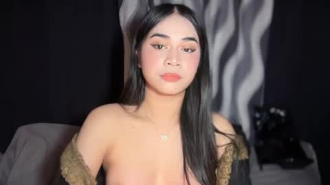 Snapshot of expensivets_chloe chatting on September 2025 11:08:02 PM chloee online show from September 2025 11:08:02 PM