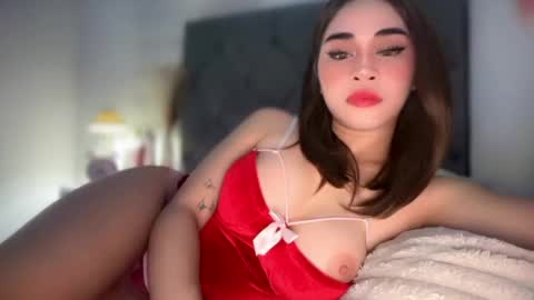 Snapshot of expensivets_chloe chatting on May 2026 01:28:02 PM chloee online show from May 2026 01:28:02 PM